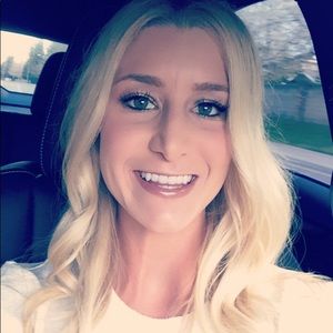 Meet your Posher, Kendra